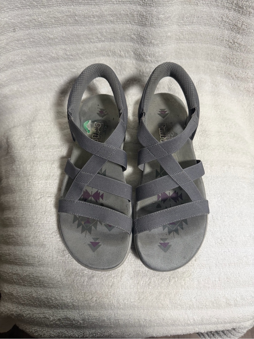 Skechers Women Reggae Hands Free Swift Fit Sandal, Grey Size 8.5